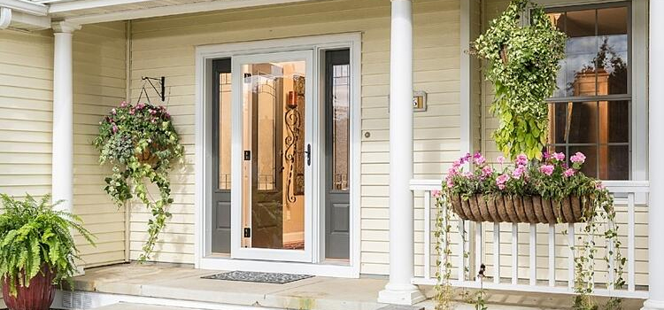 screen door installation in Palm Bay